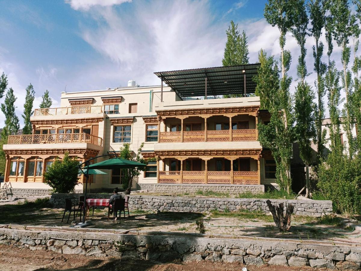 Sindhu Residency Hotel She Exterior photo